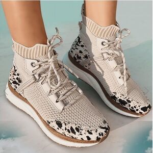 OTBT Hybrid High Top Platform women’s Sneaker size 6.5 shoes animal print lace-
